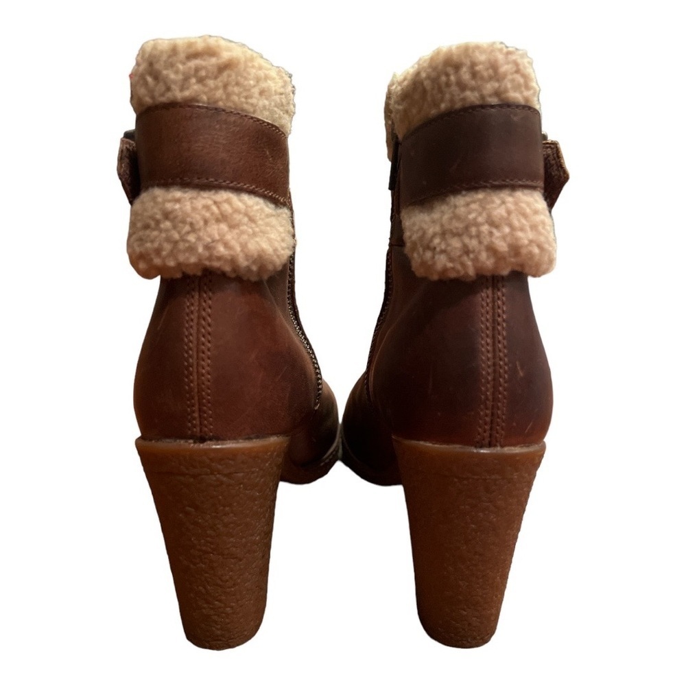 Pre-loved Timberland Booties Size 7.5 - Picture 3 of 4